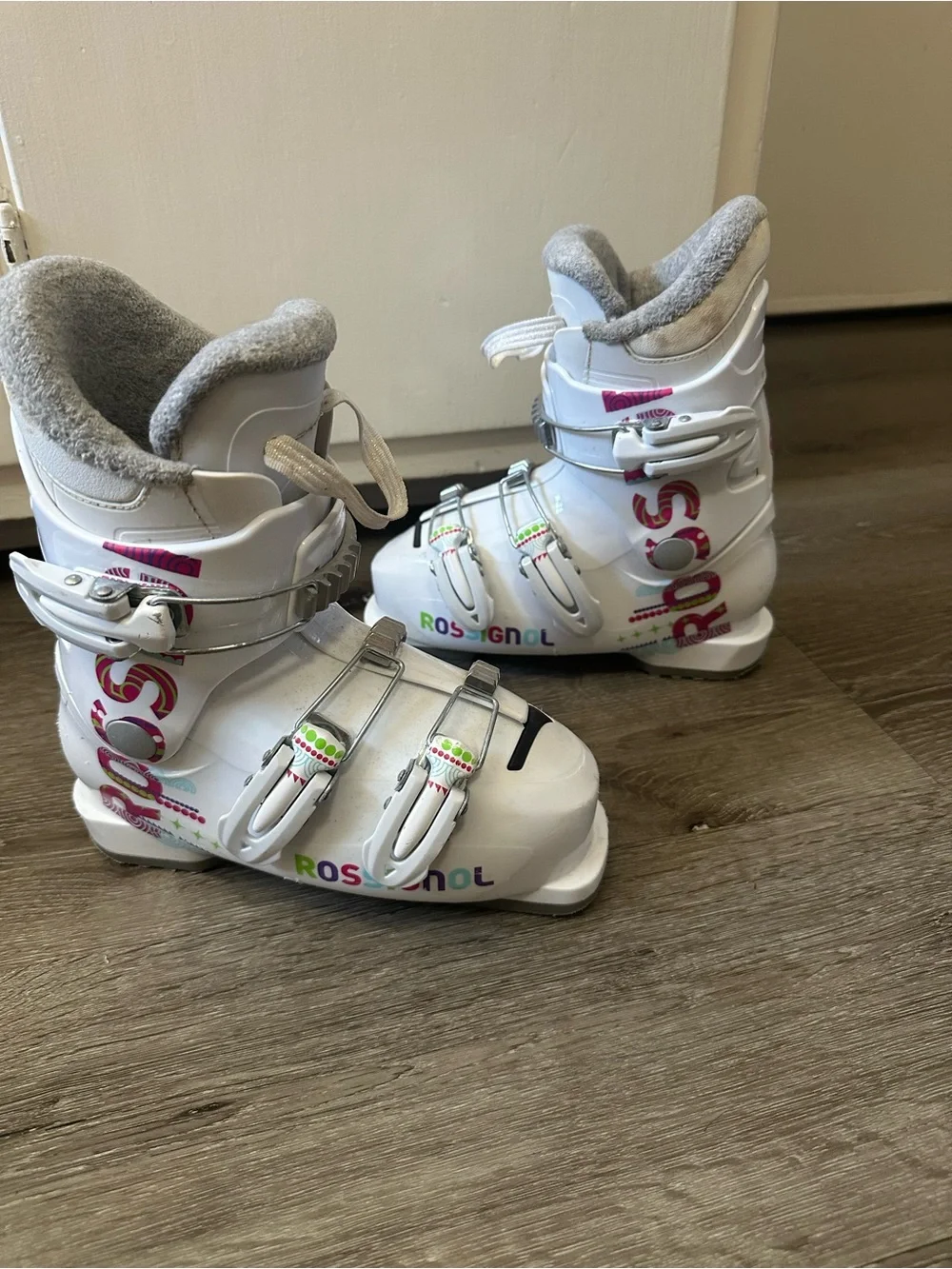 Rossignol Kids White Ski Boots with Gray Liner